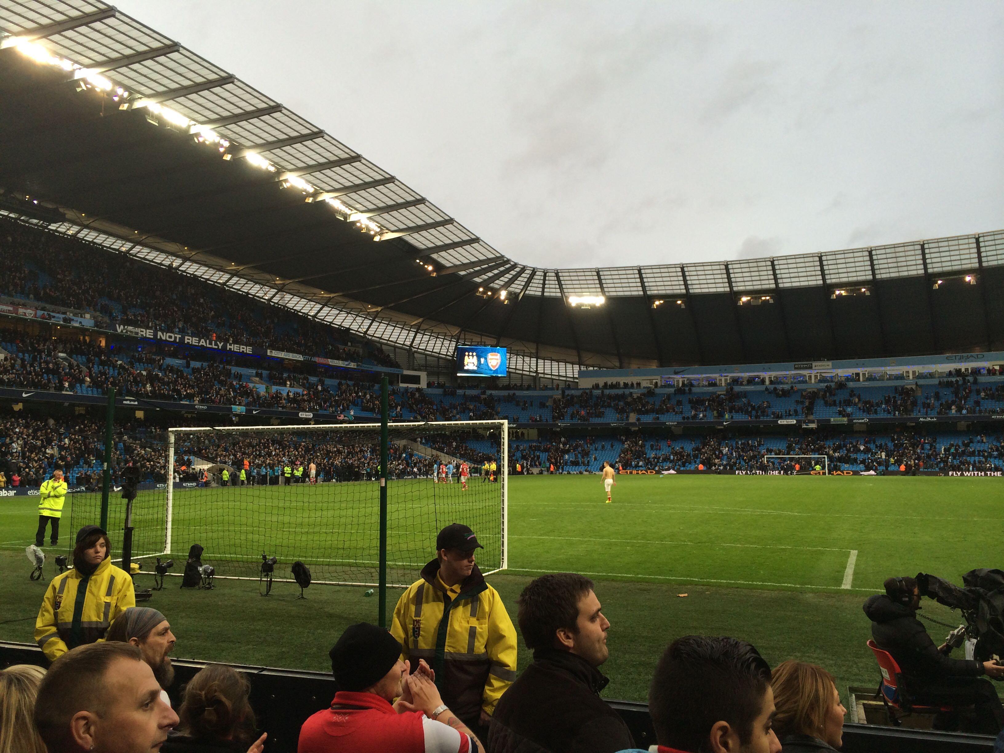 因此只能依 因此只能依